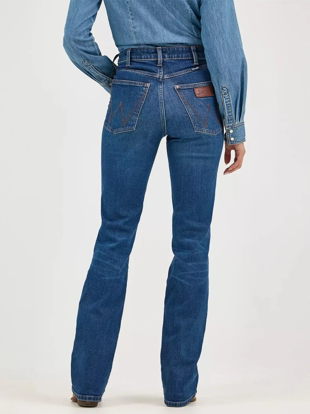 WORN ONCE Wrangler Retro Bailey High Rise Boot Cut Jeans size 26 x 32 - Picture 3 of 16